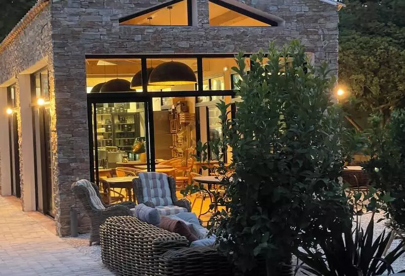 Hotelli L Intemporel