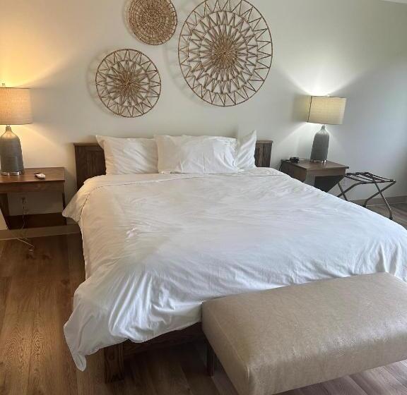 Отель Lakeview Hills Golf & Resort