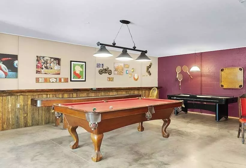 Hotelli Lodge At Tellico