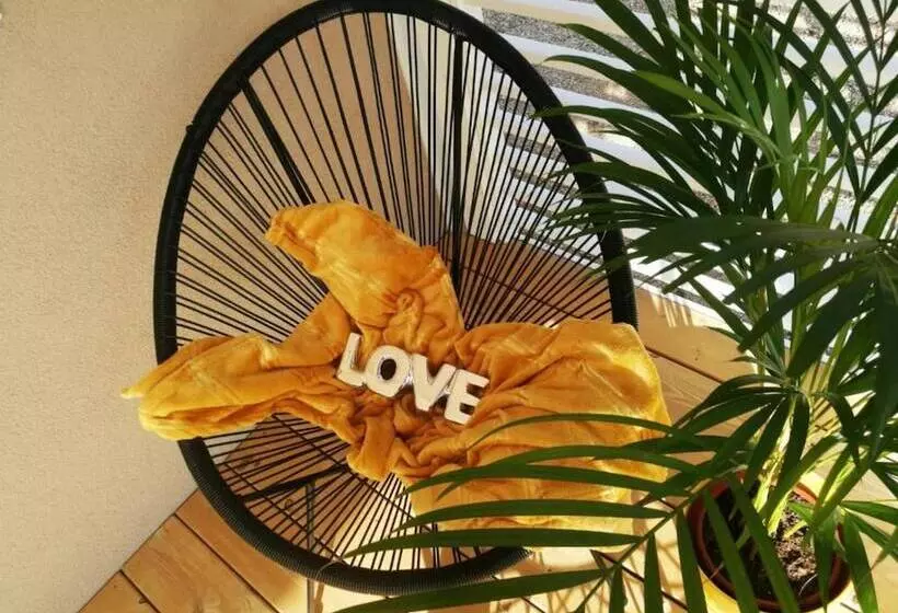 هتل Mobile Homes Bugi