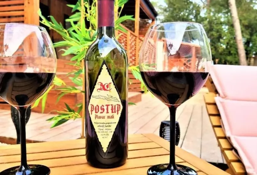 هتل Mobile Homes Bugi