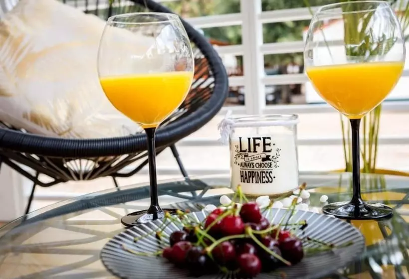 هتل Mobile Homes Bugi