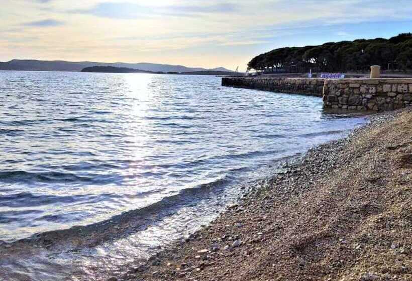 בית מלון כפרי Mobile Homes Bugi