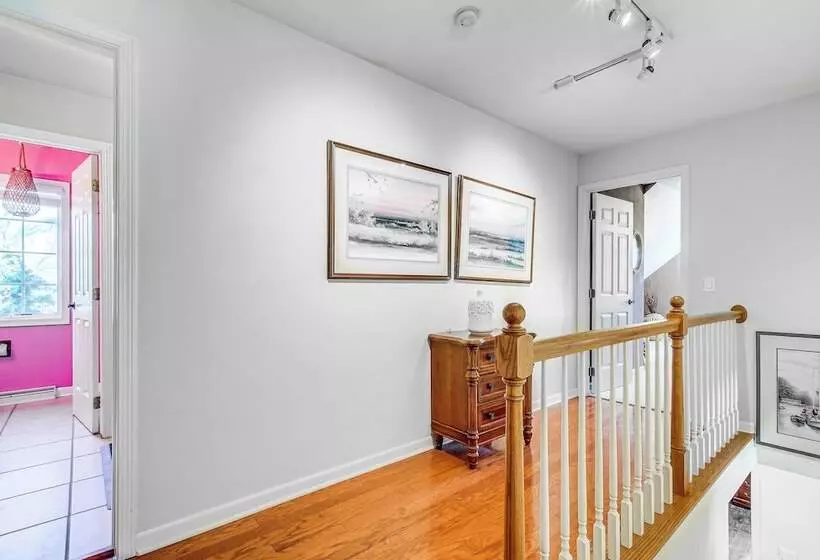 Menasha Home W/ Patio   Walking Distance To Lake!