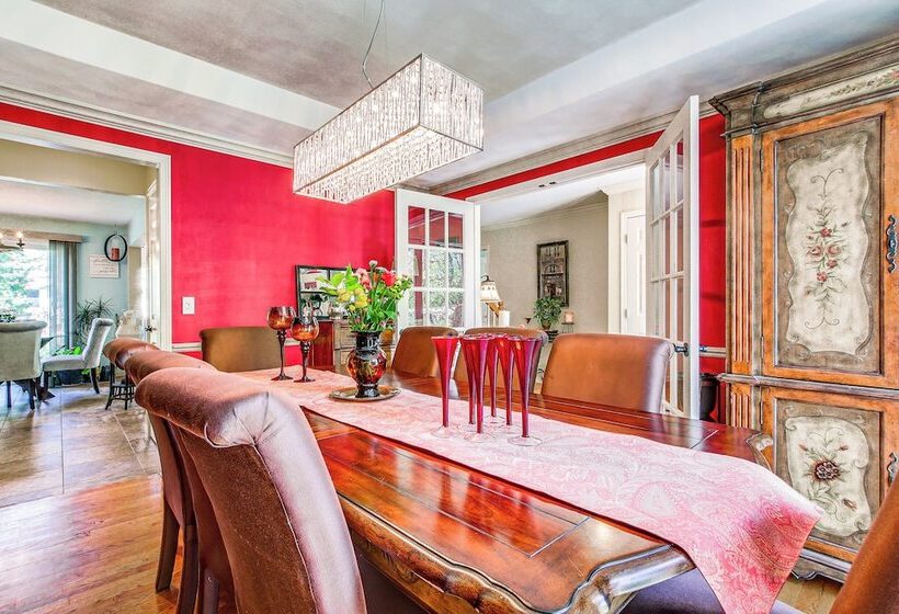 Menasha Home W/ Patio   Walking Distance To Lake!