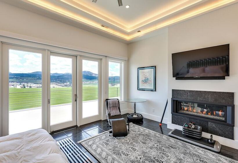 Motorcycle Themed Home In Spearfish W/ Hot Tub!