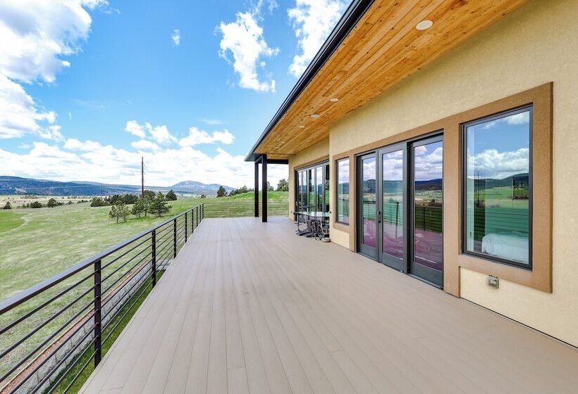 Motorcycle Themed Home In Spearfish W/ Hot Tub!