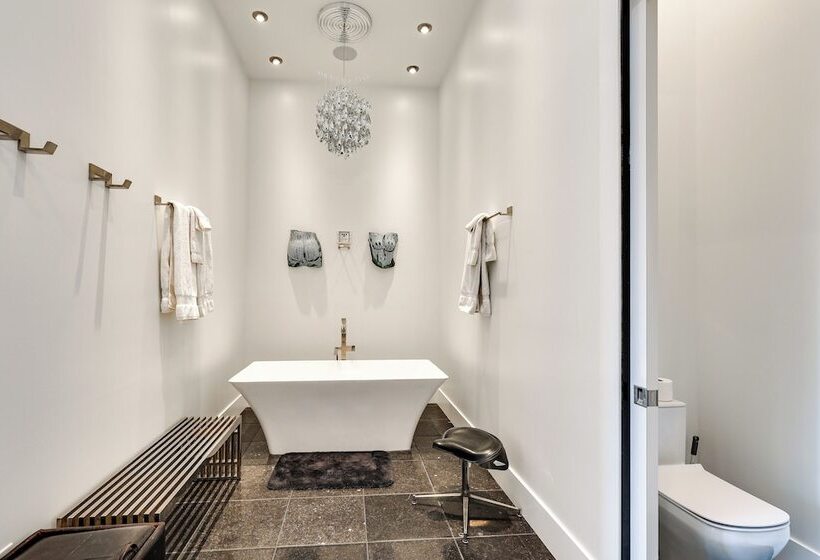 Motorcycle Themed Home In Spearfish W/ Hot Tub!