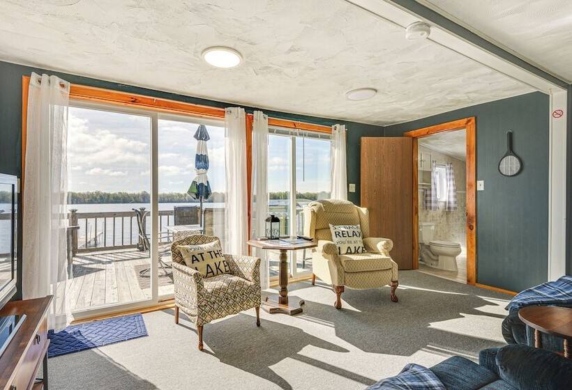 Ogdensburg Waterfront Cottage W/ Deck & Bbq Grill!