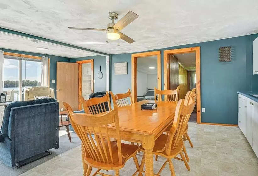 Ogdensburg Waterfront Cottage W/ Deck & Bbq Grill!