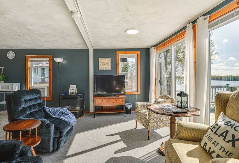 Ogdensburg Waterfront Cottage W/ Deck & Bbq Grill!