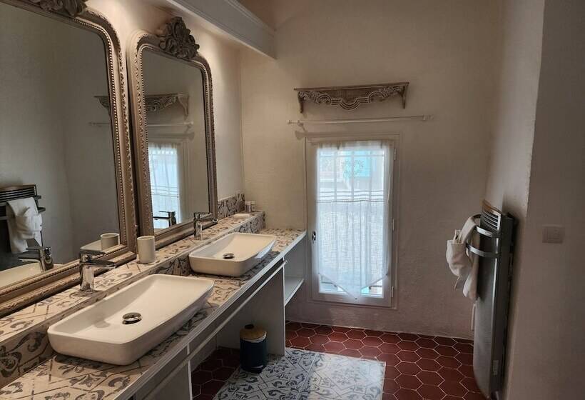 Пансион La Belle Histoire