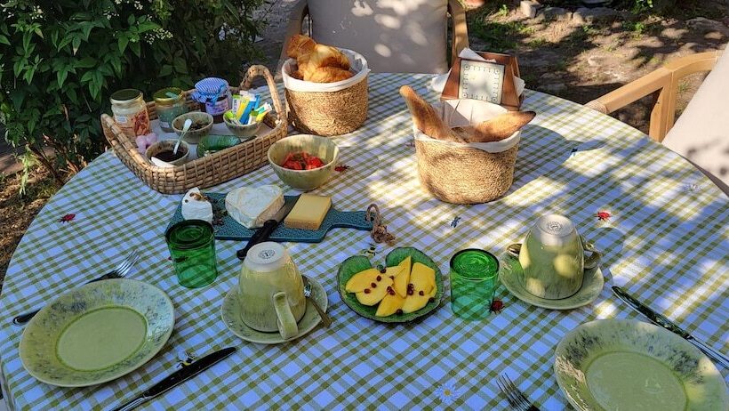 Пансион La Belle Histoire