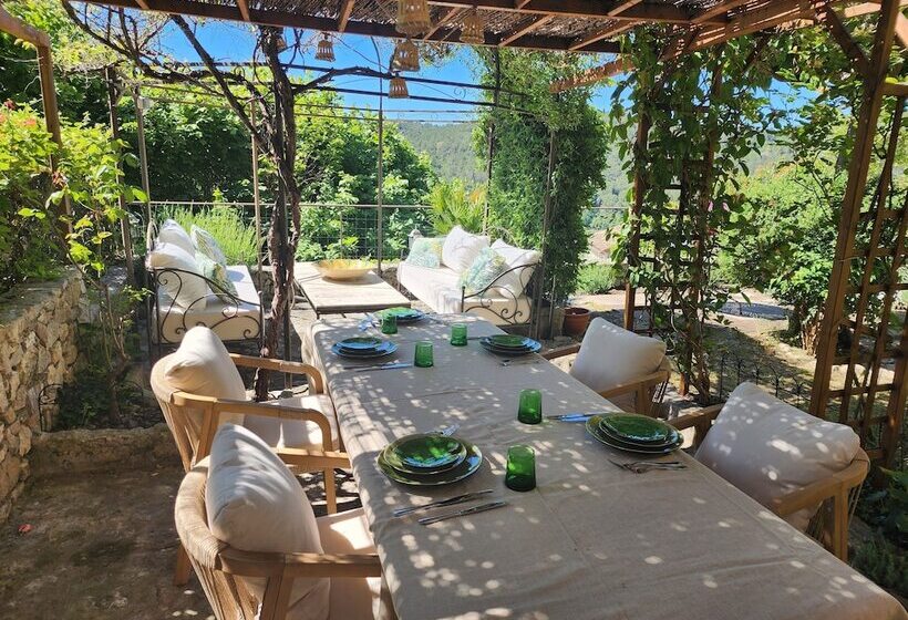 Пансион La Belle Histoire