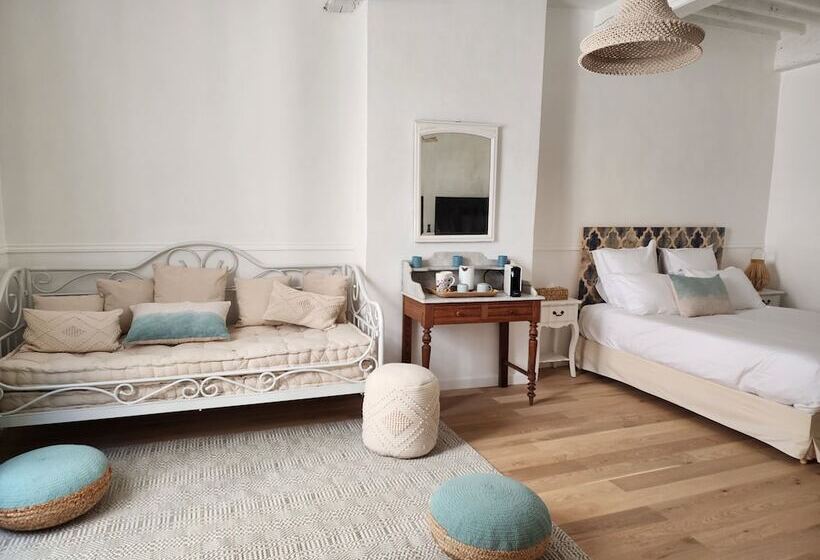 Пансион La Belle Histoire