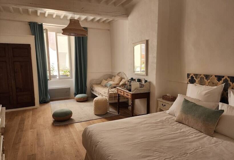 Пансион La Belle Histoire