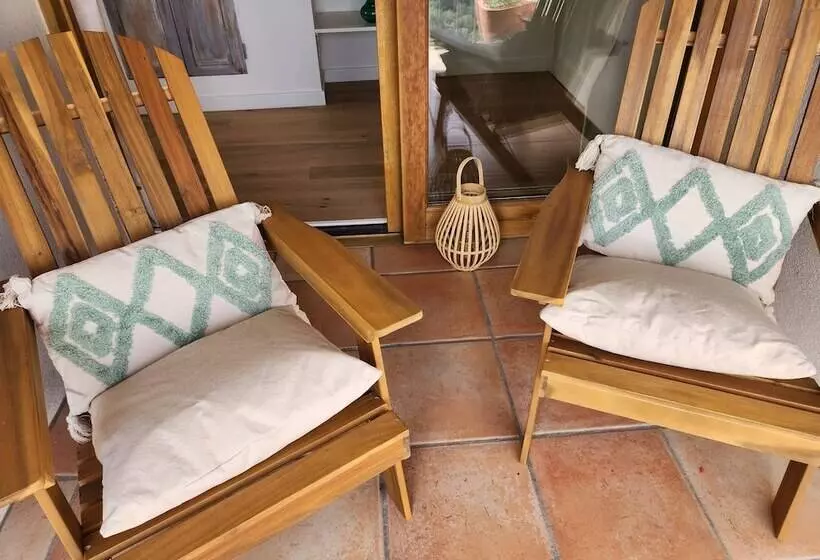 Majatalo La Belle Histoire