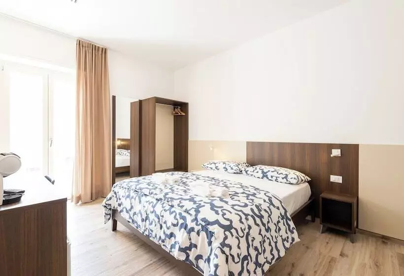 ペンション La Perla Del Mare Rooms