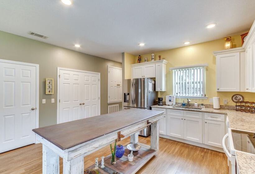 Pet Friendly Pensacola Home ~ 2 Mi To Bruce Beach!