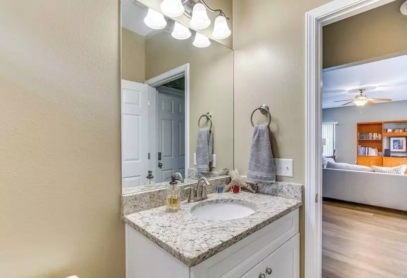 Pet Friendly Pensacola Home ~ 2 Mi To Bruce Beach!