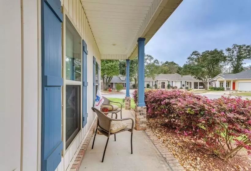 Pet Friendly Pensacola Home ~ 2 Mi To Bruce Beach!