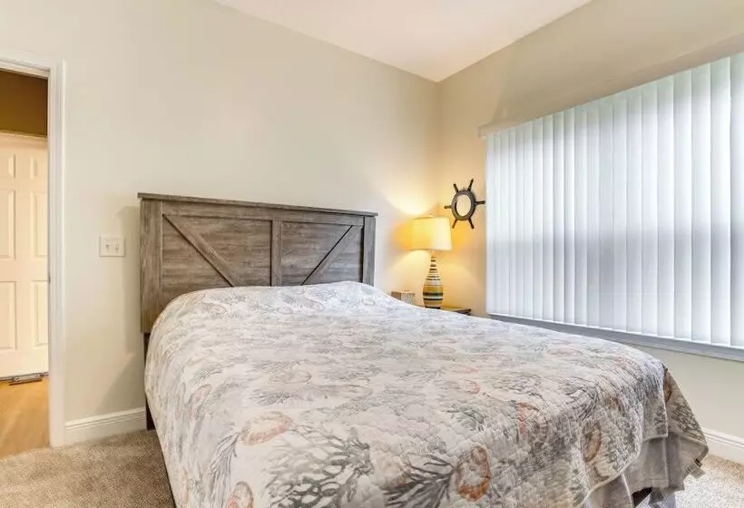 Pet Friendly Pensacola Home ~ 2 Mi To Bruce Beach!