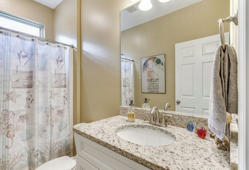 Pet Friendly Pensacola Home ~ 2 Mi To Bruce Beach!