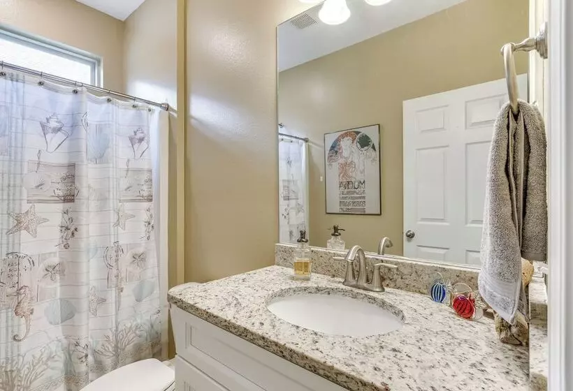 Pet Friendly Pensacola Home ~ 2 Mi To Bruce Beach!