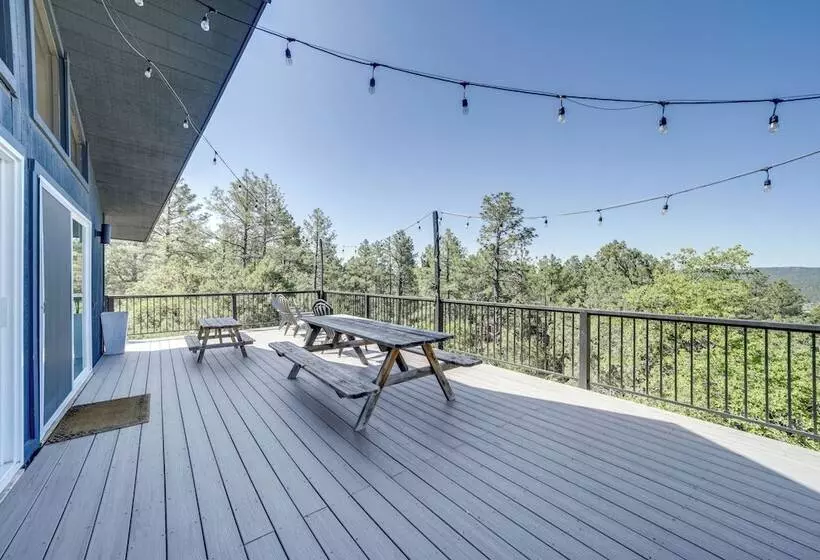 Pine Cabin W/ Large Deck & Scenic Mountain Views!