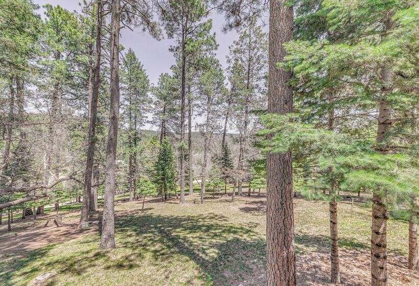 Rustic Cloudcroft Cabin W/ Spacious Deck & Grill!