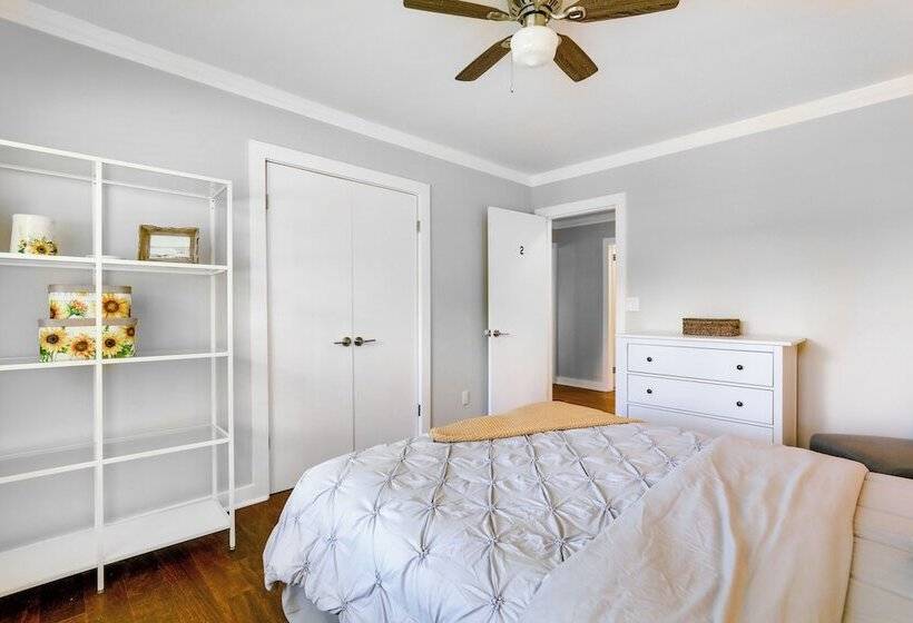 Spacious Atlanta Home W/ Yard ~ 9 Mi To Downtown