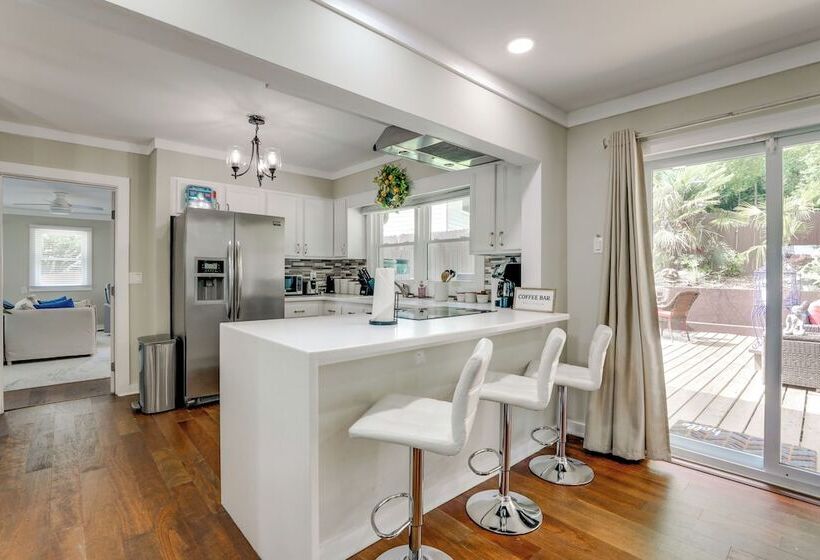 Spacious Atlanta Home W/ Yard ~ 9 Mi To Downtown