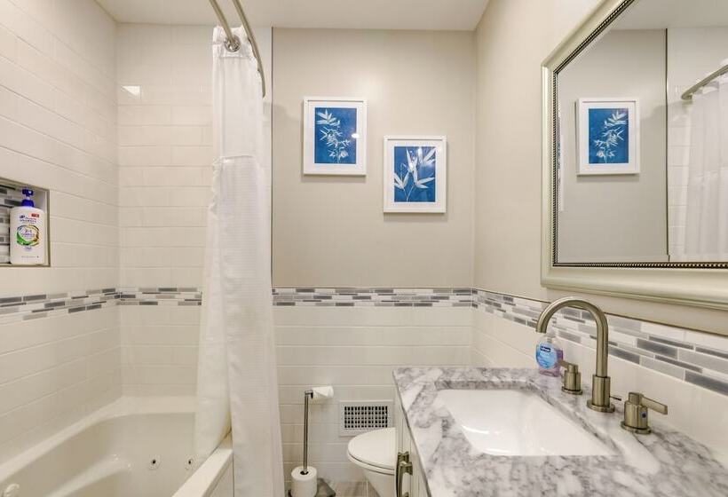 Spacious Atlanta Home W/ Yard ~ 9 Mi To Downtown