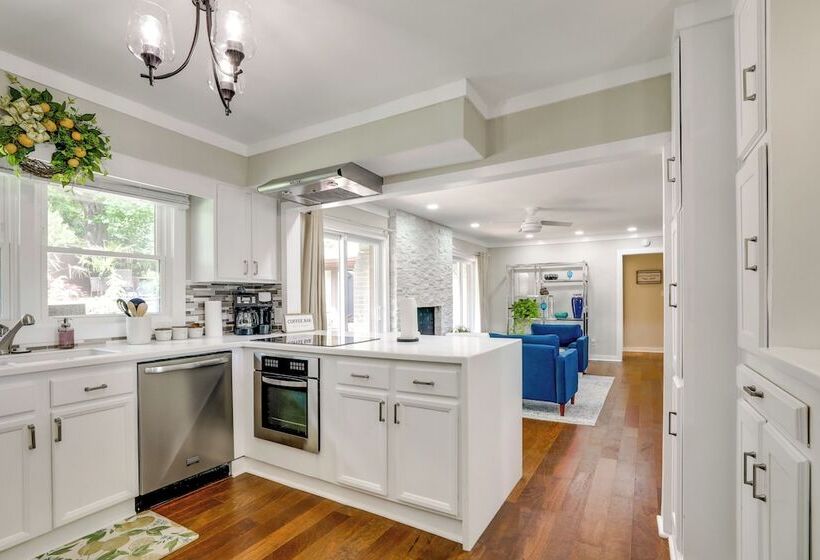Spacious Atlanta Home W/ Yard ~ 9 Mi To Downtown