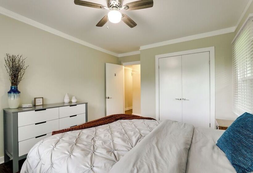 Spacious Atlanta Home W/ Yard ~ 9 Mi To Downtown