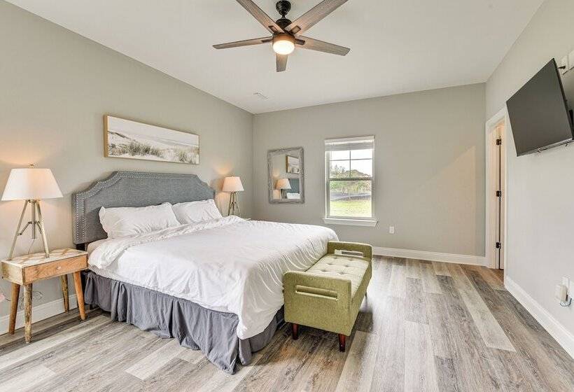 Spacious Dothan Home ~ 4 Mi To Downtown!