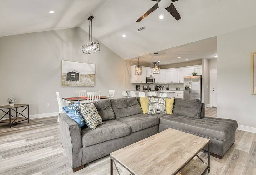 Spacious Dothan Home ~ 4 Mi To Downtown!