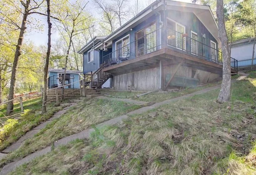 Spirit Lake Cabin W/ Boat & Kayak Rentals!