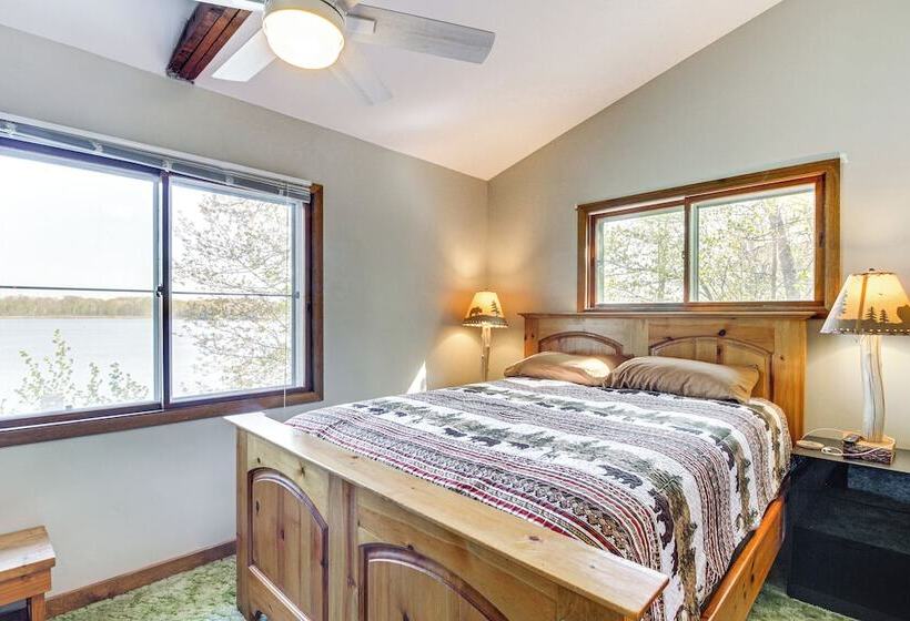 Spirit Lake Cabin W/ Boat & Kayak Rentals!