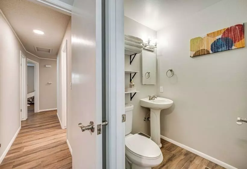 Updated Yakima Vacation Rental: Central Location!