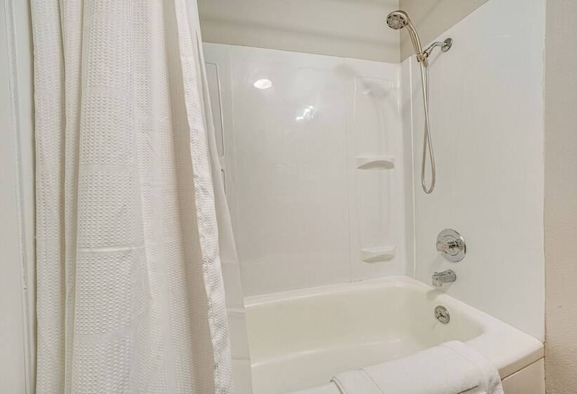 Updated Yakima Vacation Rental: Central Location!