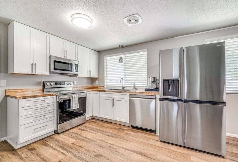 Updated Yakima Vacation Rental: Central Location!