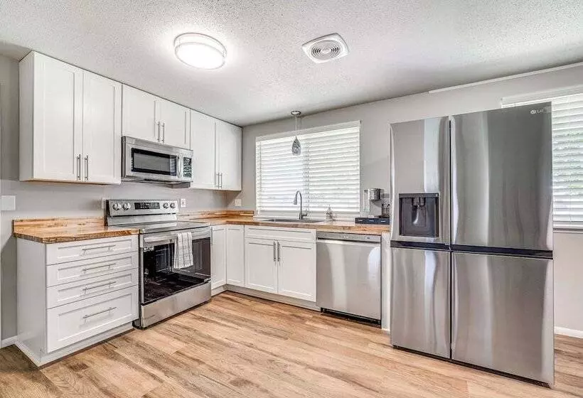 Updated Yakima Vacation Rental: Central Location!