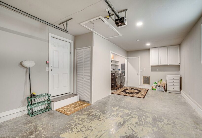 Updated Yakima Vacation Rental: Central Location!