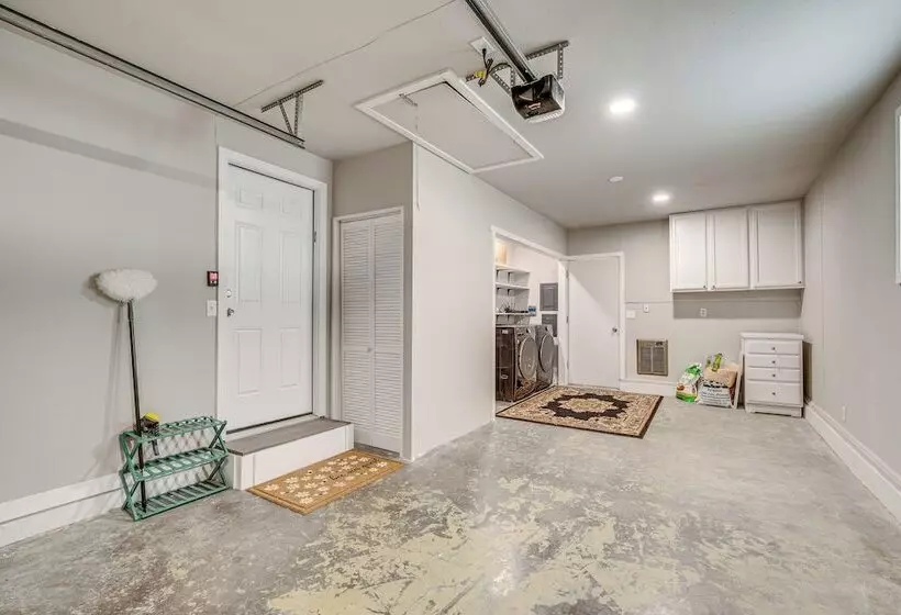 Updated Yakima Vacation Rental: Central Location!