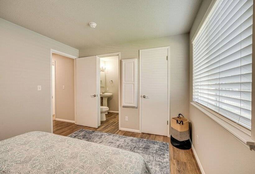 Updated Yakima Vacation Rental: Central Location!