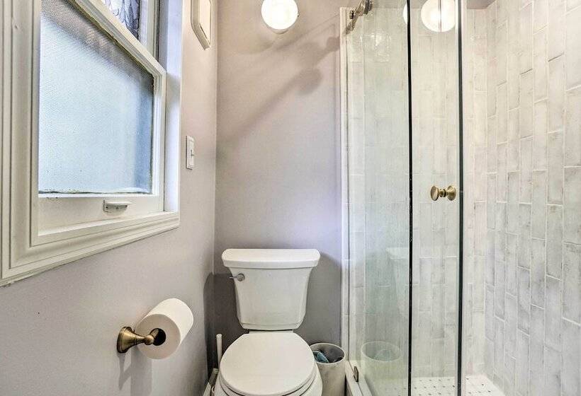 Welcoming Columbus Retreat: 5 Mi To Downtown!