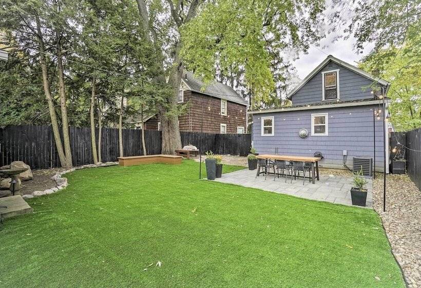 Welcoming Columbus Retreat: 5 Mi To Downtown!