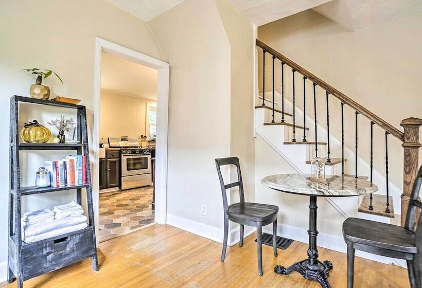 Welcoming Columbus Retreat: 5 Mi To Downtown!