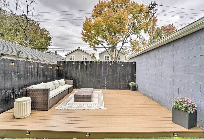 Welcoming Columbus Retreat: 5 Mi To Downtown!